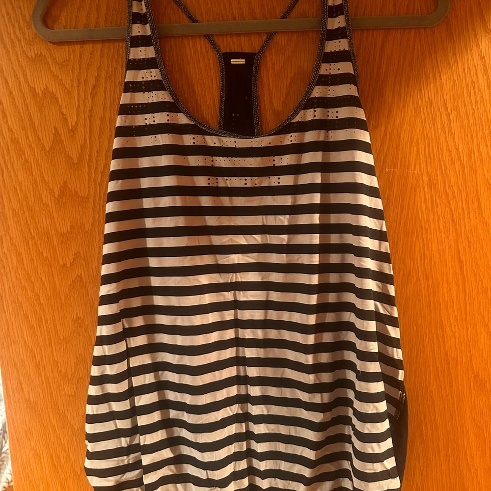 Lululemon lasercut dot loose Black and White Striped Women's Tank Top size 8